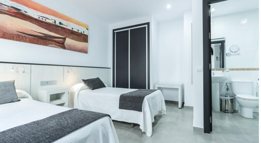 Hostal El Yunque Conil De La Frontera Rom bilde